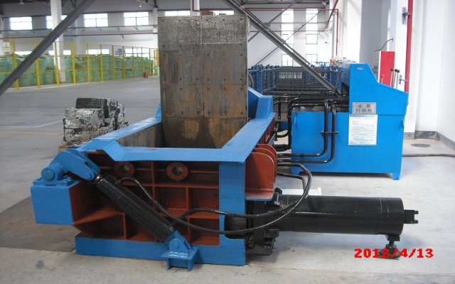 金屬打包機(jī)